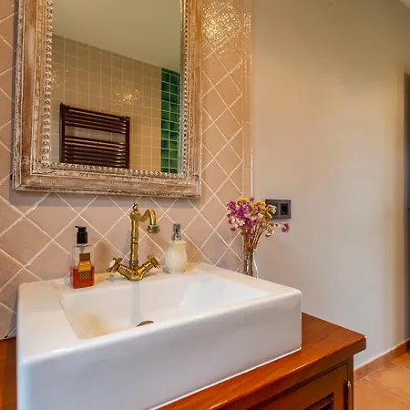 Casa Comaro Feriehus *