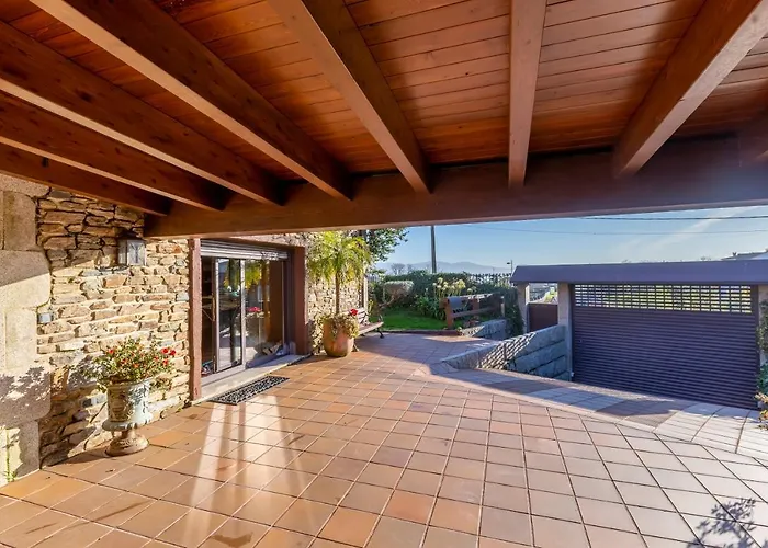 Semesterbostad Casa Comaro Pontevedra